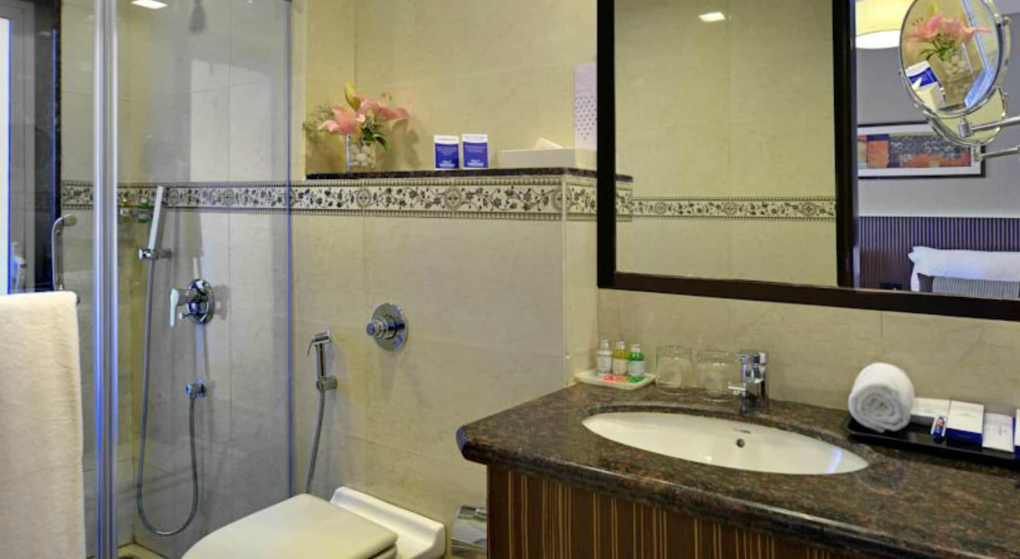 เรสซิเดนซี ซาโรวาร์ พาร์ทีโค Hotel มุมไบ ภายนอก รูปภาพ