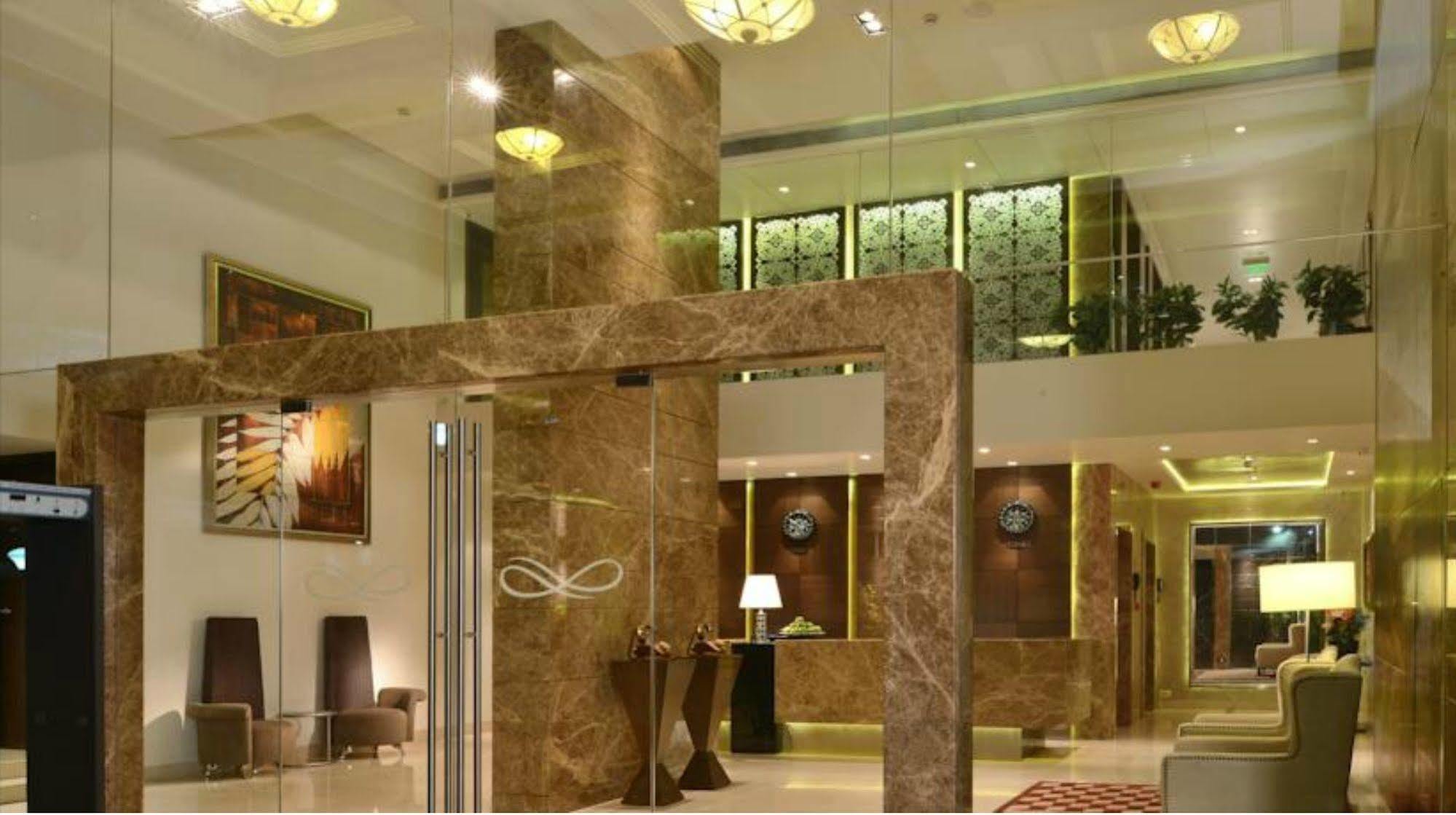 เรสซิเดนซี ซาโรวาร์ พาร์ทีโค Hotel มุมไบ ภายนอก รูปภาพ