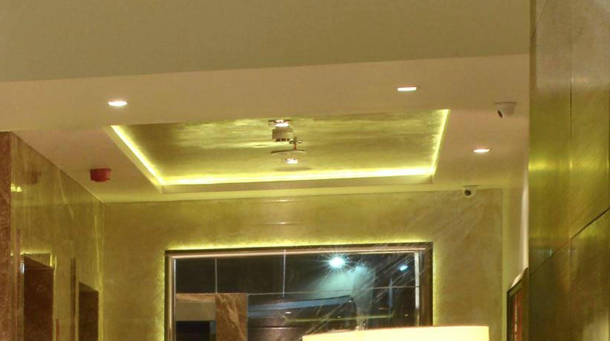 เรสซิเดนซี ซาโรวาร์ พาร์ทีโค Hotel มุมไบ ภายนอก รูปภาพ