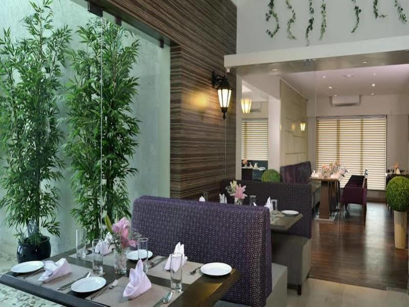 เรสซิเดนซี ซาโรวาร์ พาร์ทีโค Hotel มุมไบ ภายนอก รูปภาพ