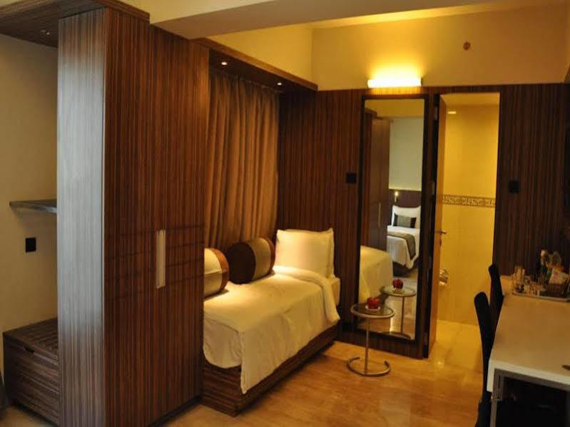 เรสซิเดนซี ซาโรวาร์ พาร์ทีโค Hotel มุมไบ ภายนอก รูปภาพ